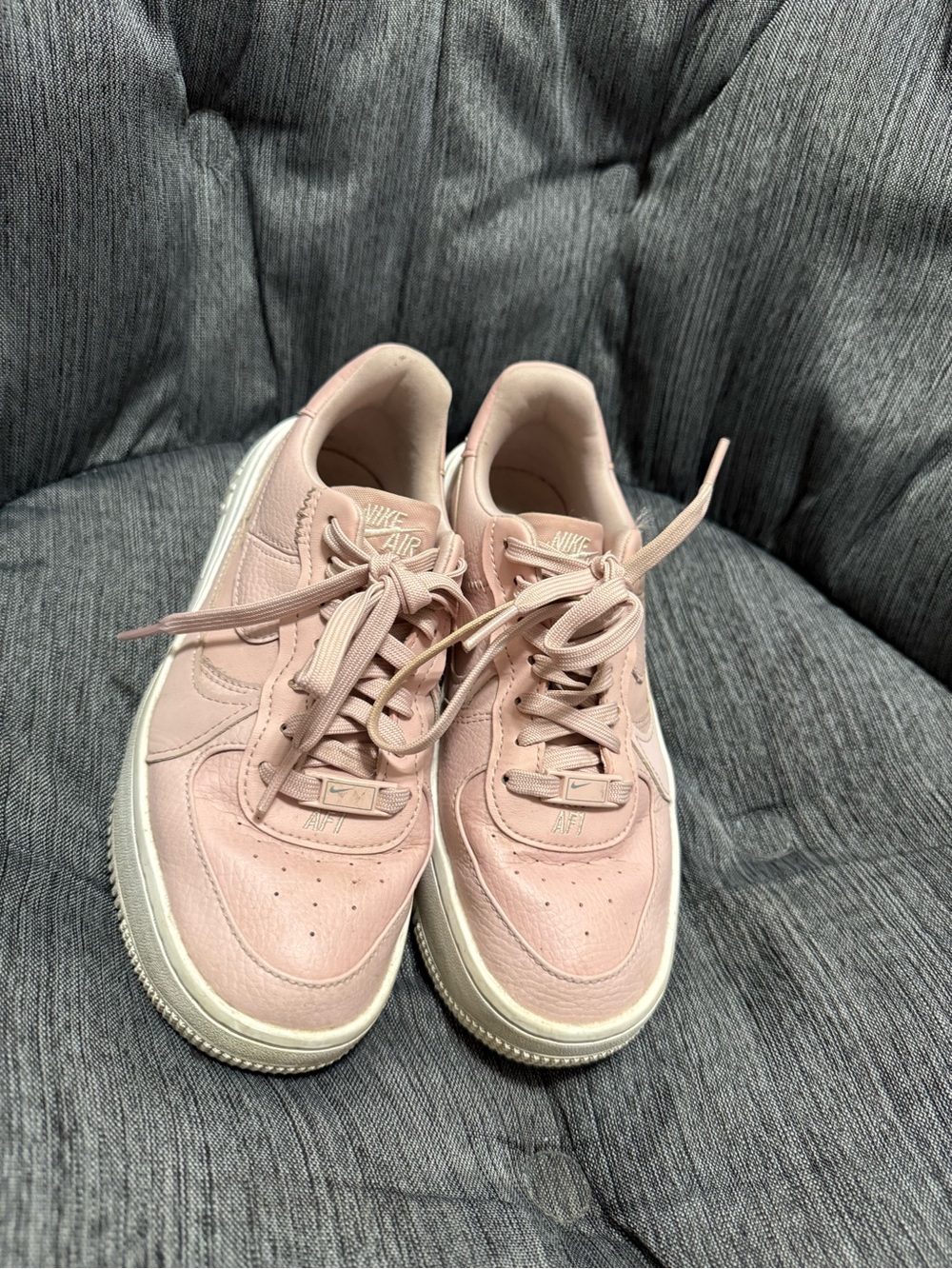 Nike Women’s Low Top Sneakers in Light Pink